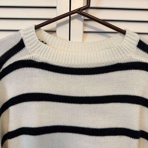Shein Striped Black and White Sweater Size XL - Picture 2 of 7